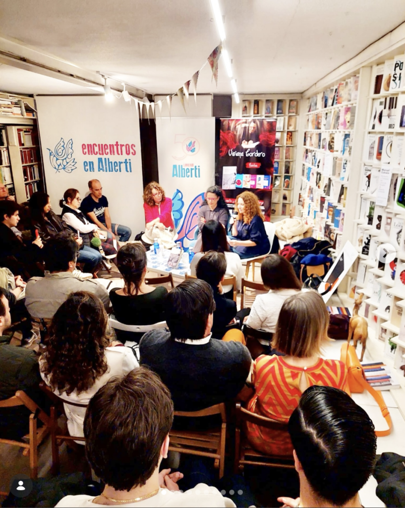 Presentación del libro Tres pasos de baile sobre edadismo y liderazgo femenino en la Librería Rafael Alberti de Madrid